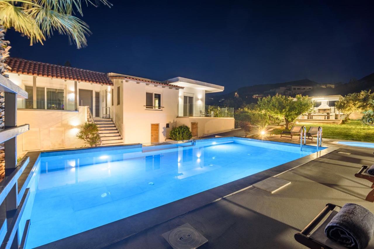 Queen'S Gem Luxury Villa - Heated Jacuzzi & Pool Herszonisszosz Kültér fotó