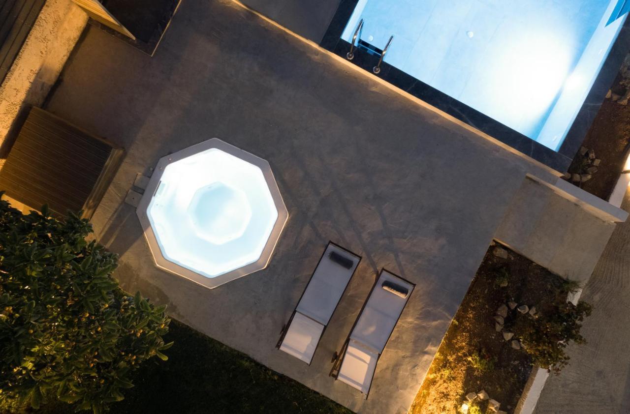 Queen'S Gem Luxury Villa - Heated Jacuzzi & Pool Herszonisszosz Kültér fotó