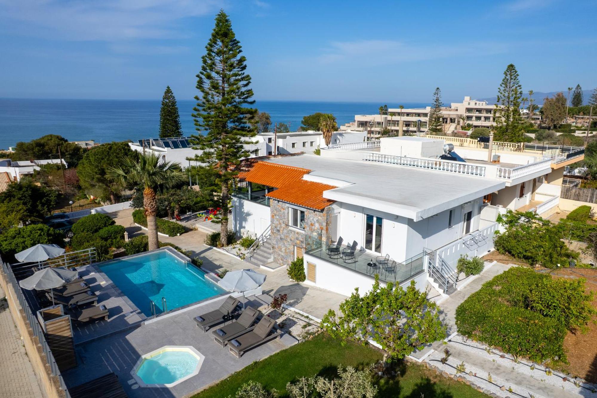 Queen'S Gem Luxury Villa - Heated Jacuzzi & Pool Herszonisszosz Kültér fotó