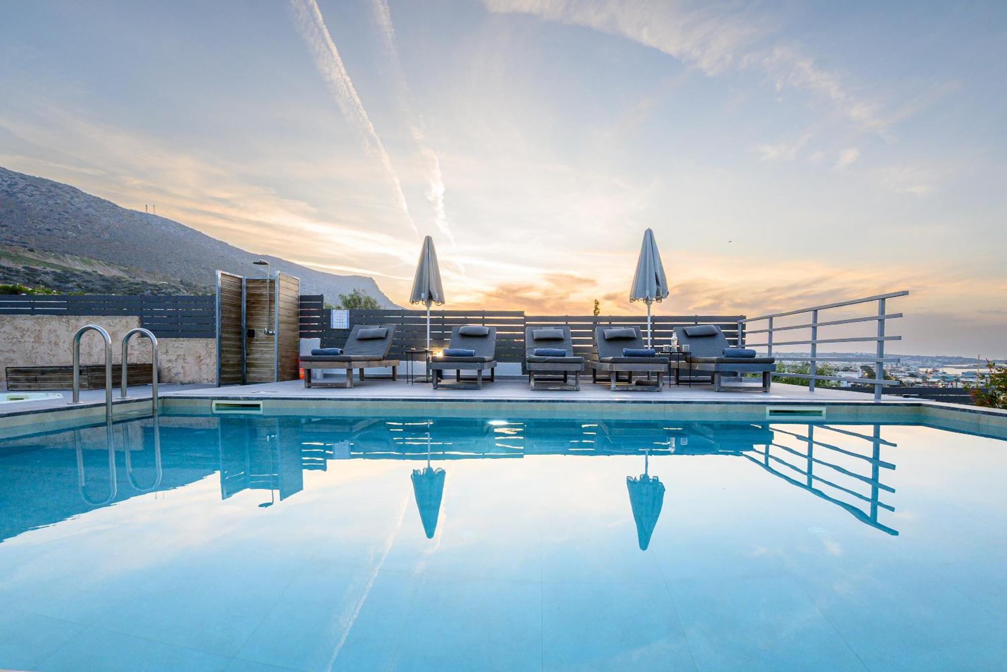 Queen'S Gem Luxury Villa - Heated Jacuzzi & Pool Herszonisszosz Kültér fotó