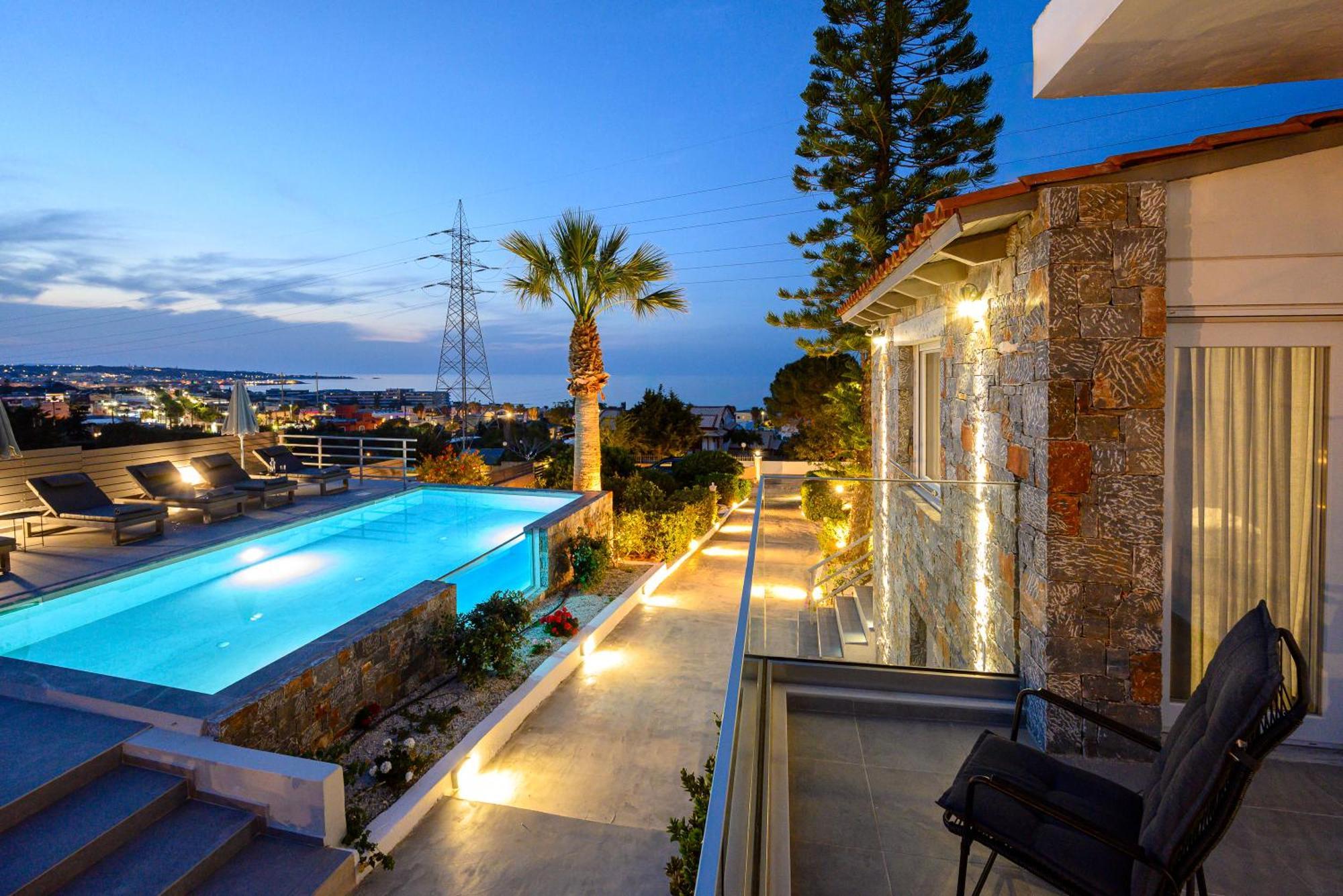 Queen'S Gem Luxury Villa - Heated Jacuzzi & Pool Herszonisszosz Kültér fotó